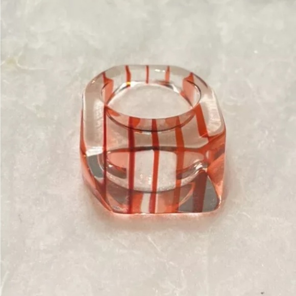 Chunky Retro Rings (lot of 5) Size 6-7 Lucite Plastic and Other Materials - Picture 6 of 6